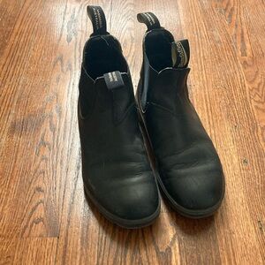 Blundstone black leather boots size 10